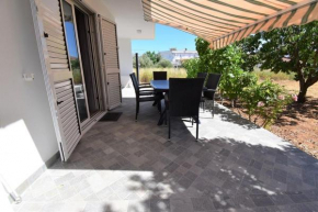 Holiday home Ava-80m from beach